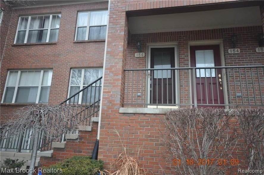 Primary Photo - 156 Tiffany Ln Pvt