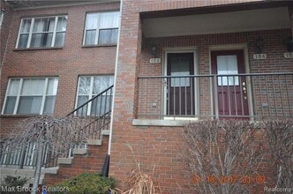 Building Photo - 156 Tiffany Ln Pvt