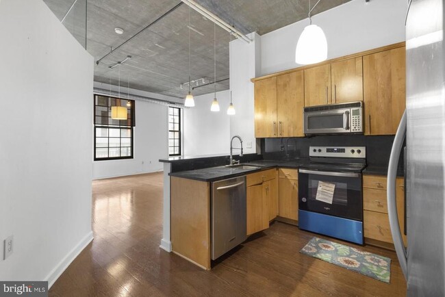 Building Photo - 112 N 2nd St