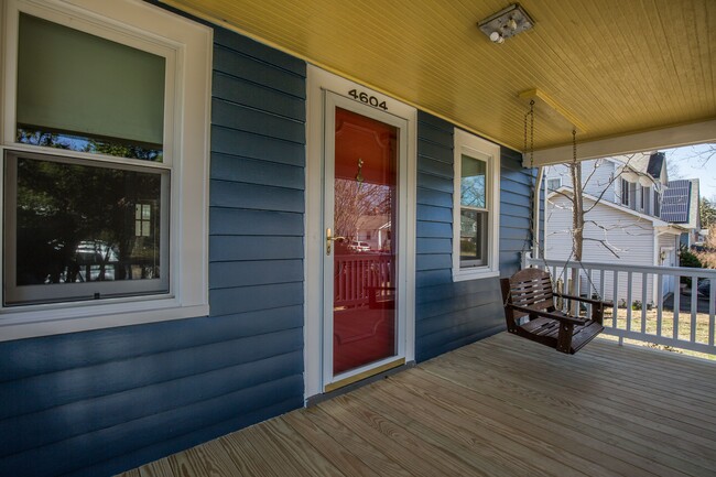 Charming front porch has a swing! - 4604 4th St S