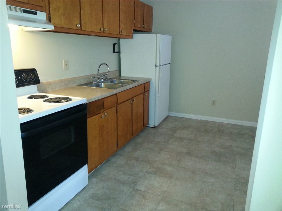 3207 McKenzie Rd, East Point, GA 30344 Condo for Rent in East Point
