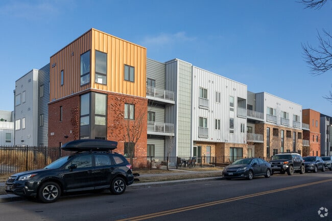 Building Photo - 2550-2590 Lawrence St