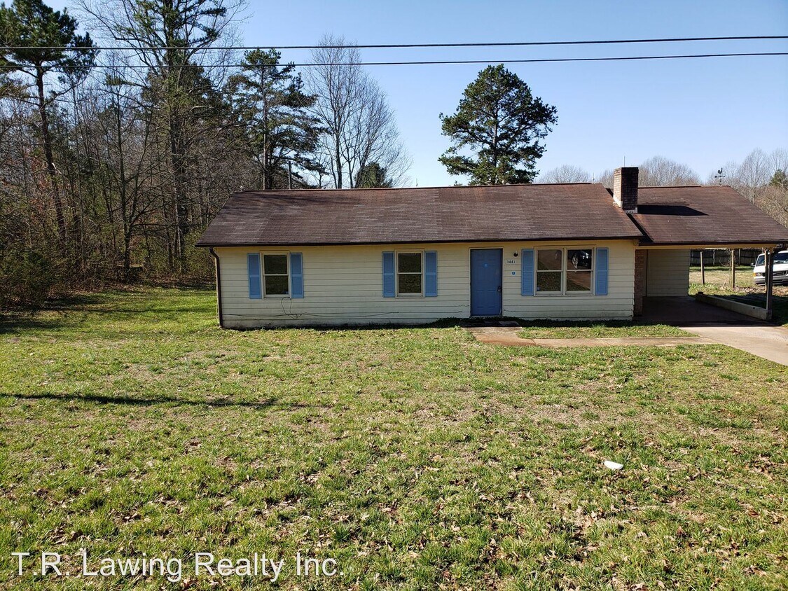 3 br, 1 bath House 3441 Polkville Road House Rental in Shelby, NC