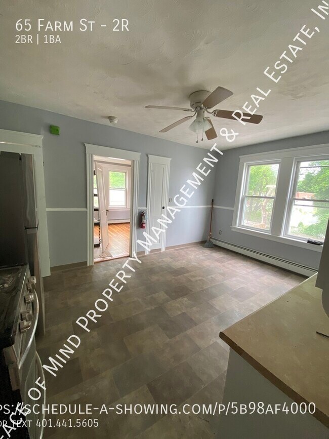 Building Photo - 2 Bedroom 1 Bath on 2nd Floor $1200!!