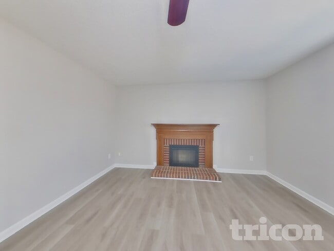 Building Photo - 7906 Kingston Dr