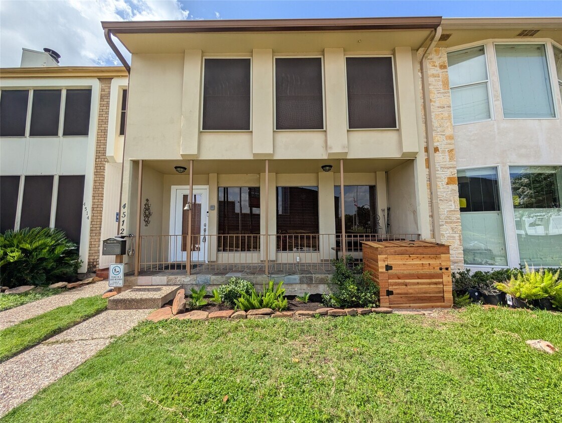 Foto principal - 4512 Dickson St