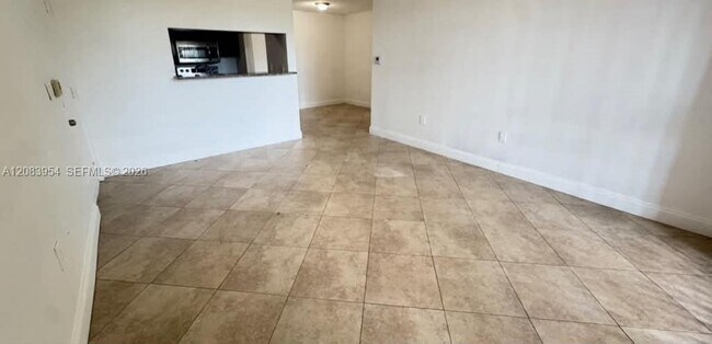 Foto del edificio - 1739 Village Blvd