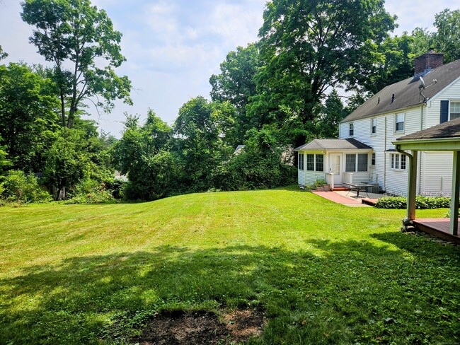 Building Photo - 69 S Mountain Dr