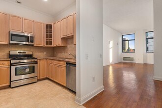 Building Photo - 311 Washington St