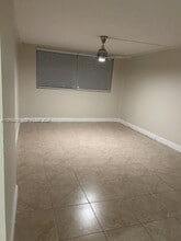 Building Photo - 16450 Miami Dr