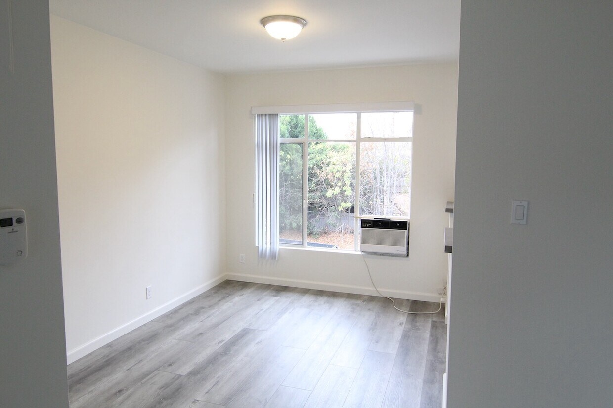 Primary Photo - 11658 W Sunset Blvd