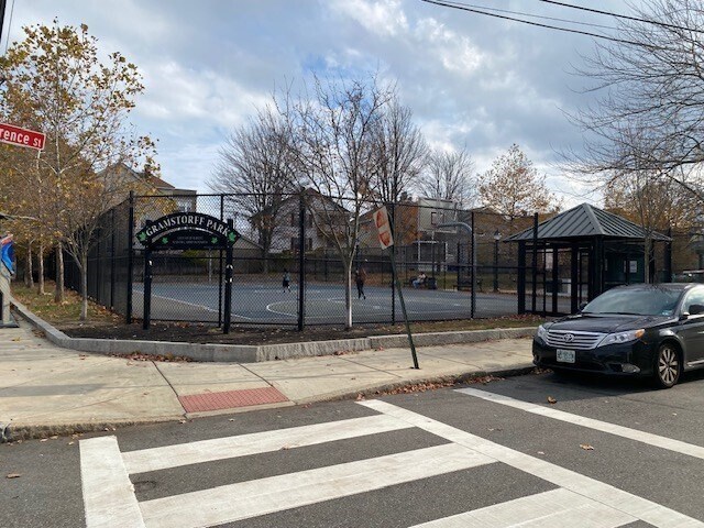 Foto del edificio - 67 Nichols St