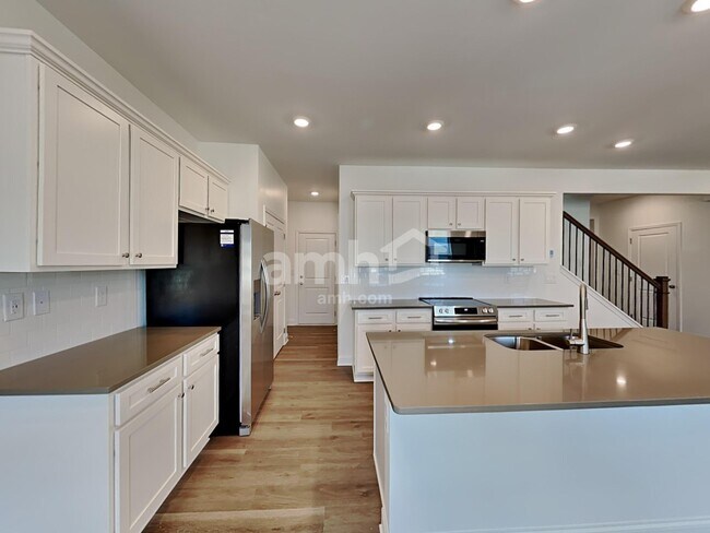 Foto del edificio - 1032 Highland Walk
