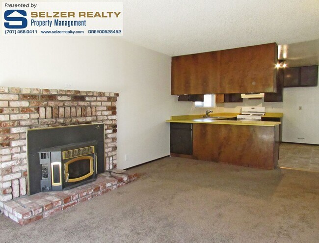 Building Photo - Roomy 3 bd. home on a cul-de-sac near park...