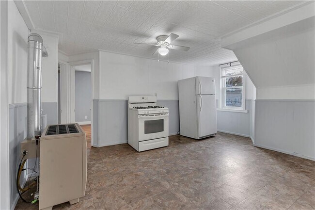 Foto del edificio - 244 Paradis Ave