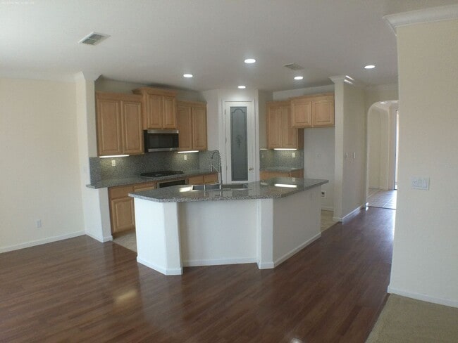 Building Photo - 3 Bed| 2 Bath | 1660 SF | Single Story | Tenant pays $175 monthly for WS&G
