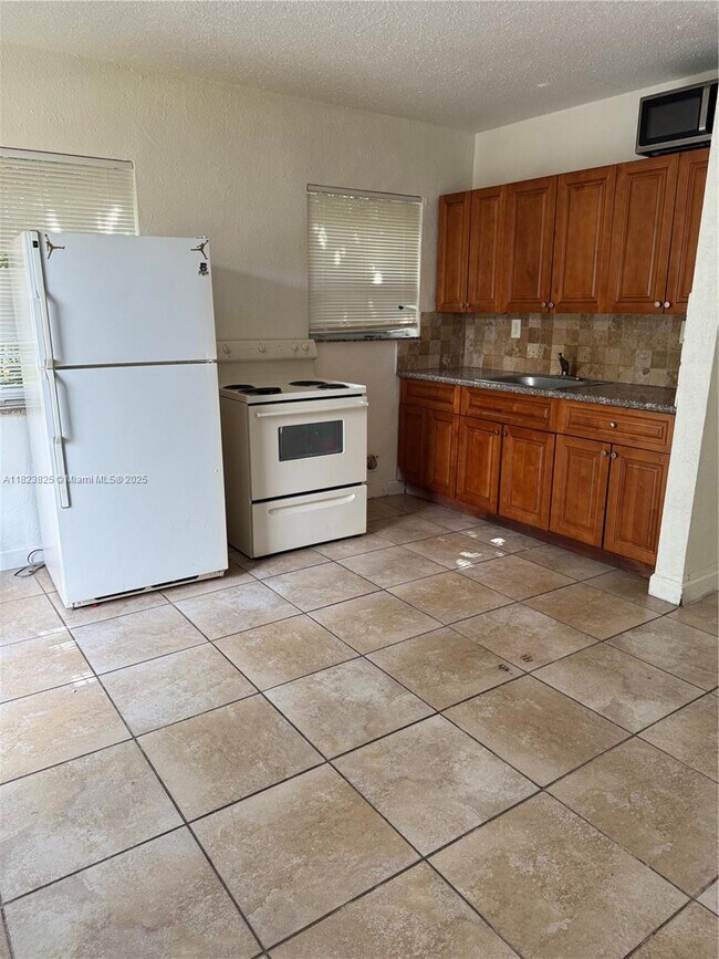 Foto del edificio - 640 NW 10th Terrace