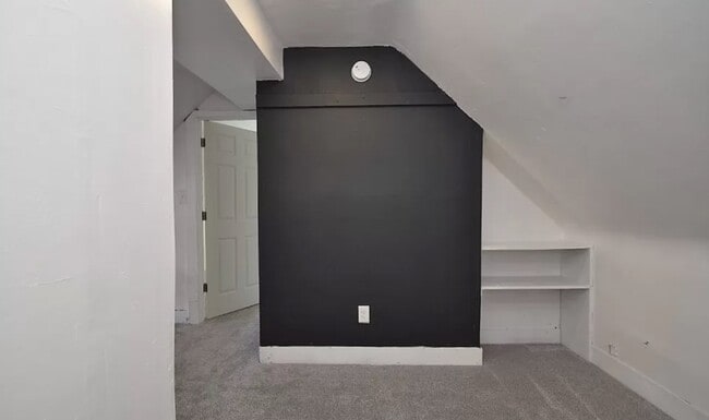 Building Photo - 1544 E 120th St