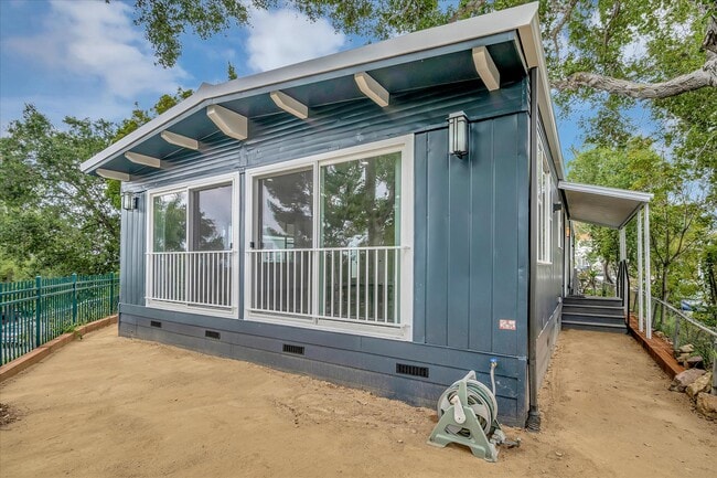 Building Photo - 1313 Zuni Ln
