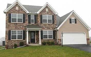 Building Photo - 3310 Jonagold Dr