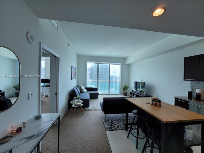 Foto del edificio - 950 Brickell Bay Dr