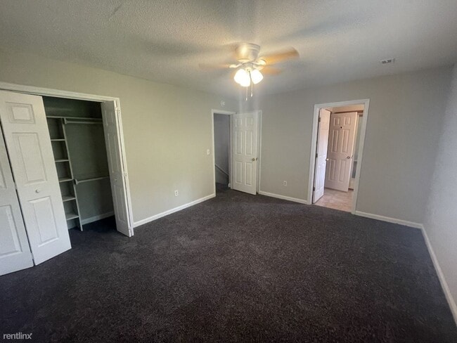 Building Photo - 3 br, 2.5 bath House - 4308 Hunters Club Dr