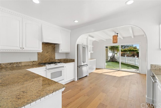 Foto principal - 369 E 20th St