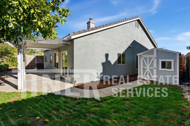 Building Photo - Amazing 4-bedroom home in Elk Grove