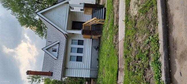 Building Photo - 3 br, 2 bath House - 9187 Manor St