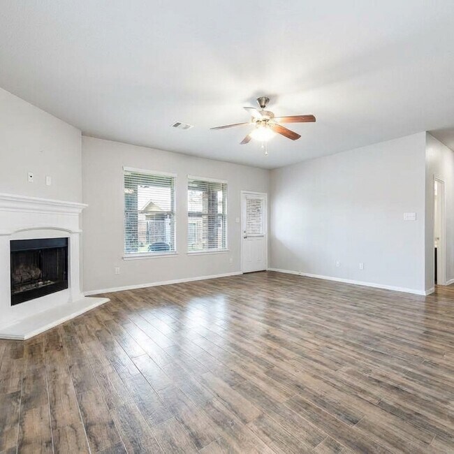 Foto del edificio - 21388 Timber Lodge Ln