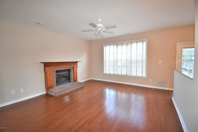 Building Photo - 211 Dockside Dr