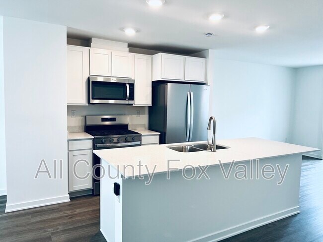 Foto del edificio - 879 Briar Gln Ct