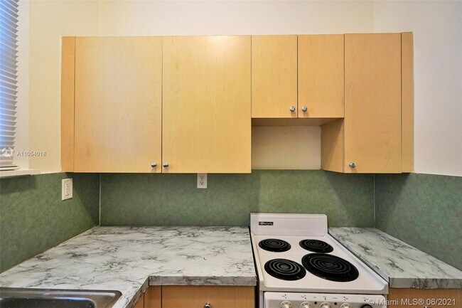 Foto del edificio - 229 NE 32nd St