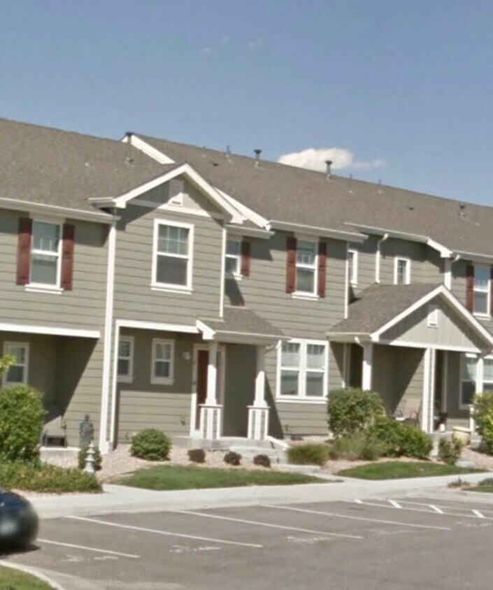 19249 E 58th Ave, Denver, CO 80249 Townhome Rentals in Denver CO