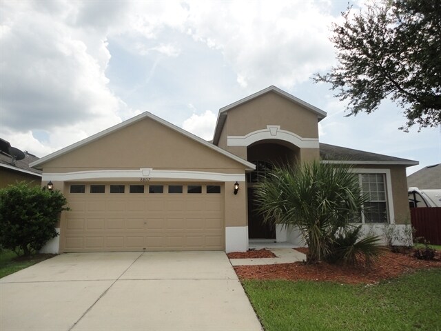 Foto principal - 8807 Sandy Plains Dr