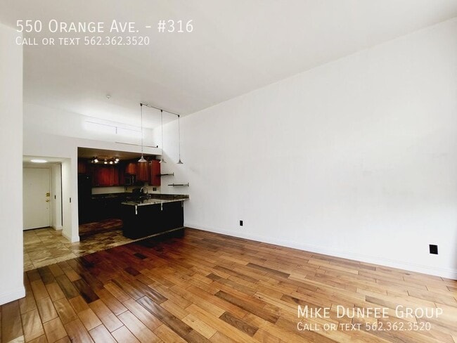 Building Photo - 550 Orange Ave