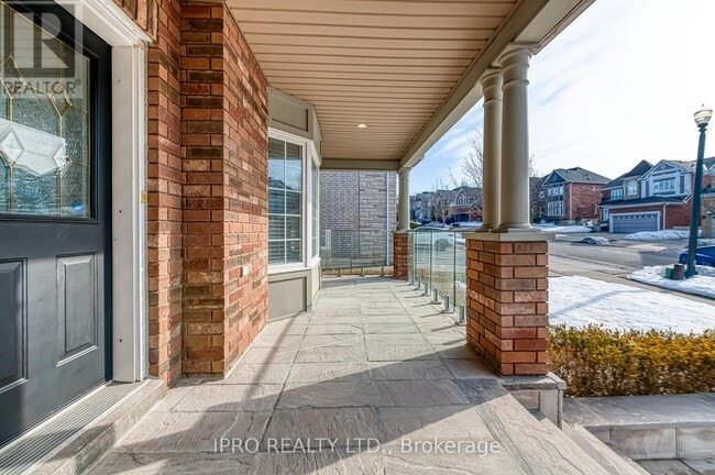 Building Photo - 462 Delaney Dr