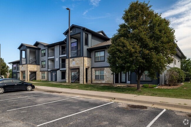 Building Photo - Inwood Crossings