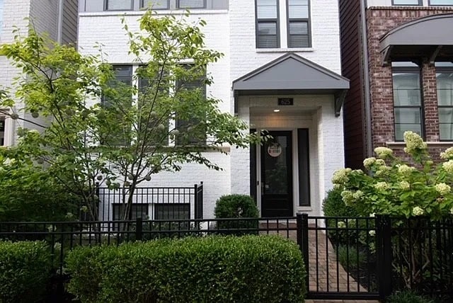 Foto del edificio - 625 Broadview Terrace NE