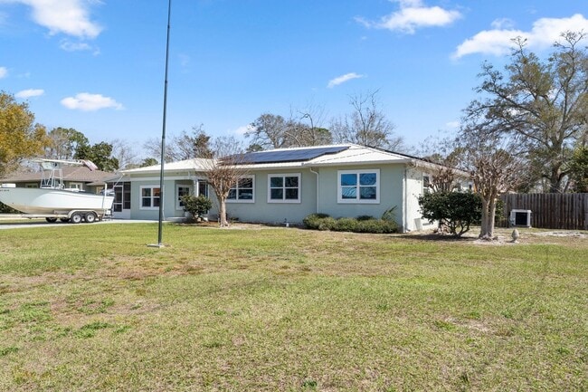 Building Photo - 907 Garrison Ave