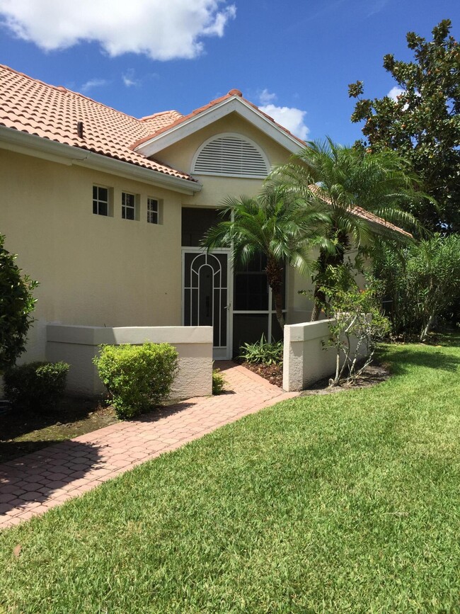 Foto del edificio - 557 SW New Castle Cove