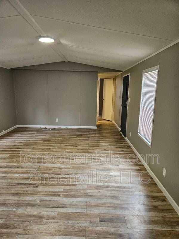Building Photo - 6 Willow Ct