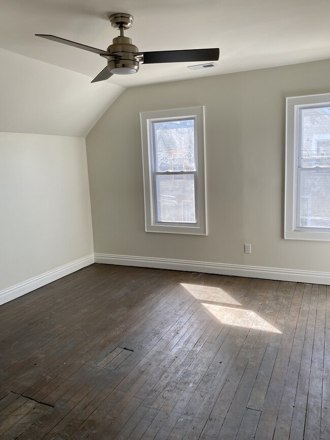 Building Photo - 3283 W 23rd Pl