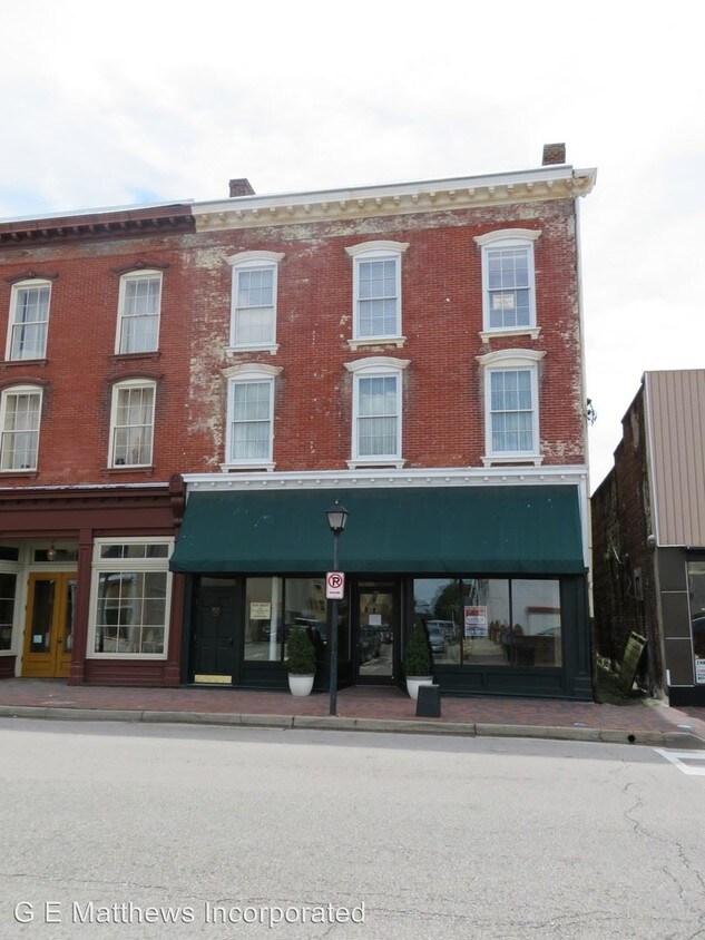 Primary Photo - 100 N Sycamore St
