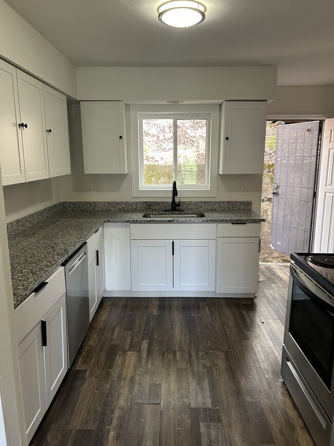 Photo - 709 Summit Ave Townhome