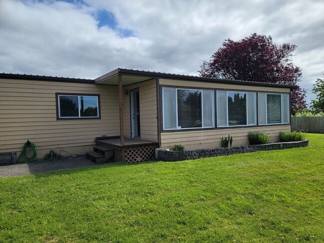 Building Photo - 2 bedroom 2 bathroom rental in Birch Bay Available Now!