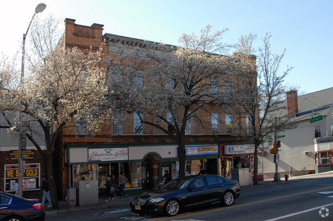 Building Photo - 124 Speedwell Ave