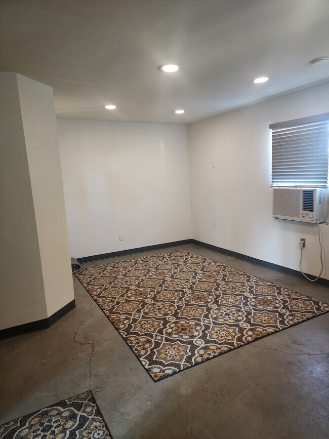Foto del edificio - 1755 Bonita Ave