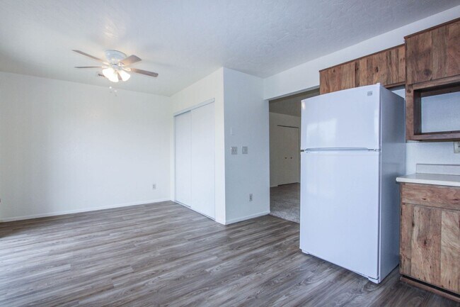 Foto del edificio - 8459 E Leigh Dr