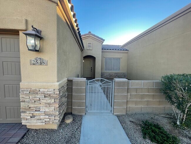 Building Photo - 2635 E Moonlight Way
